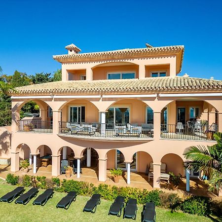 Beachside Villa With Panoramic Sea Views Benalmádena Kültér fotó