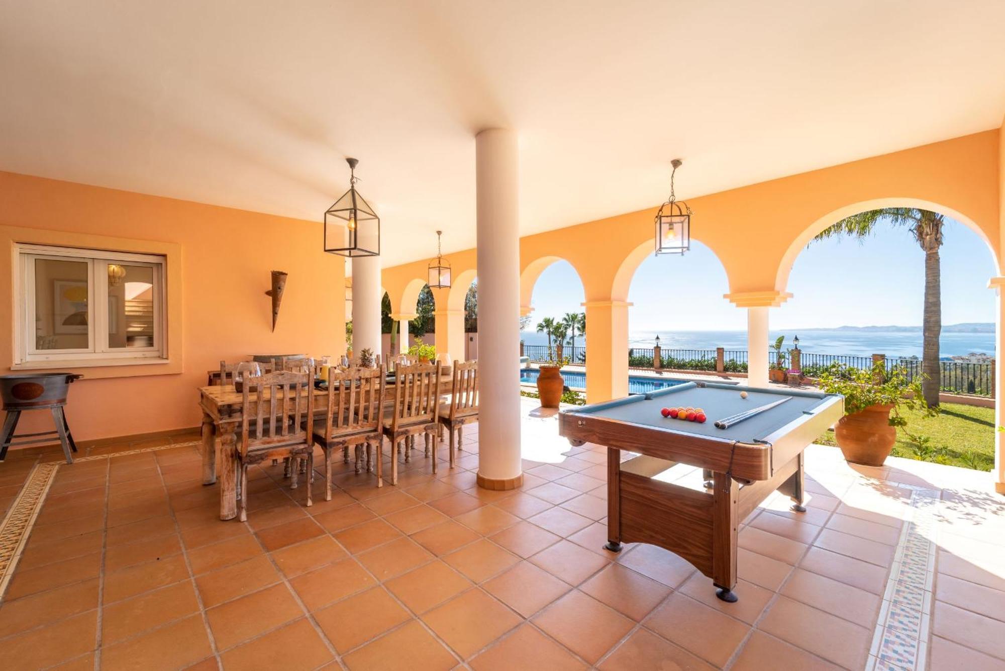 Beachside Villa With Panoramic Sea Views Benalmádena Kültér fotó