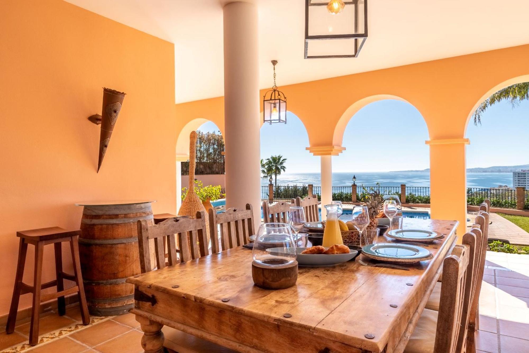 Beachside Villa With Panoramic Sea Views Benalmádena Kültér fotó
